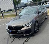 BMW 550 M550i xDrive A - - BMW 550: 550i Xdrive