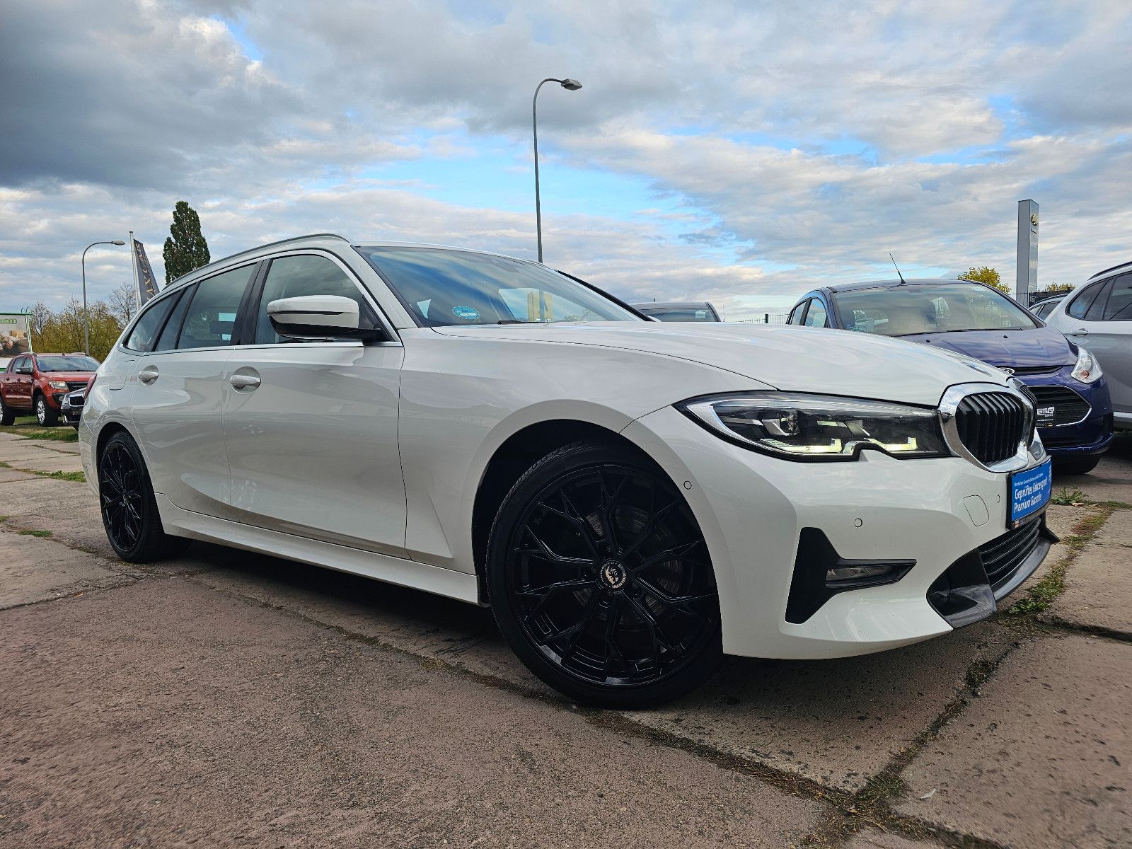 BMW 320 3 Touring 320 d Sport Line imagem 3
