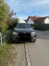 BMW X5 xDrive40d - - BMW X5 mit Diesel-Antrieb: Grau, Luftfederung