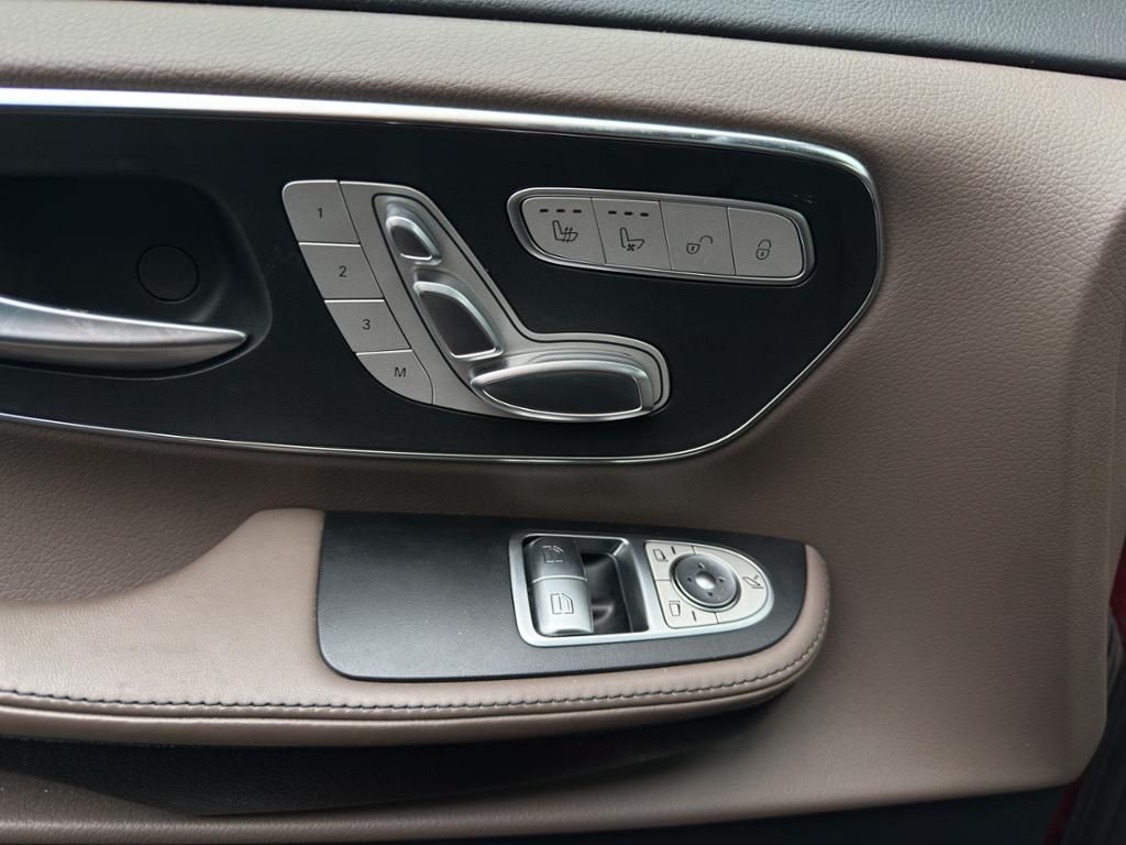 Fahrzeugabbildung Mercedes-Benz V 300 d 4MATIC AVANTGARDE EDITION Lang AHK*Leder