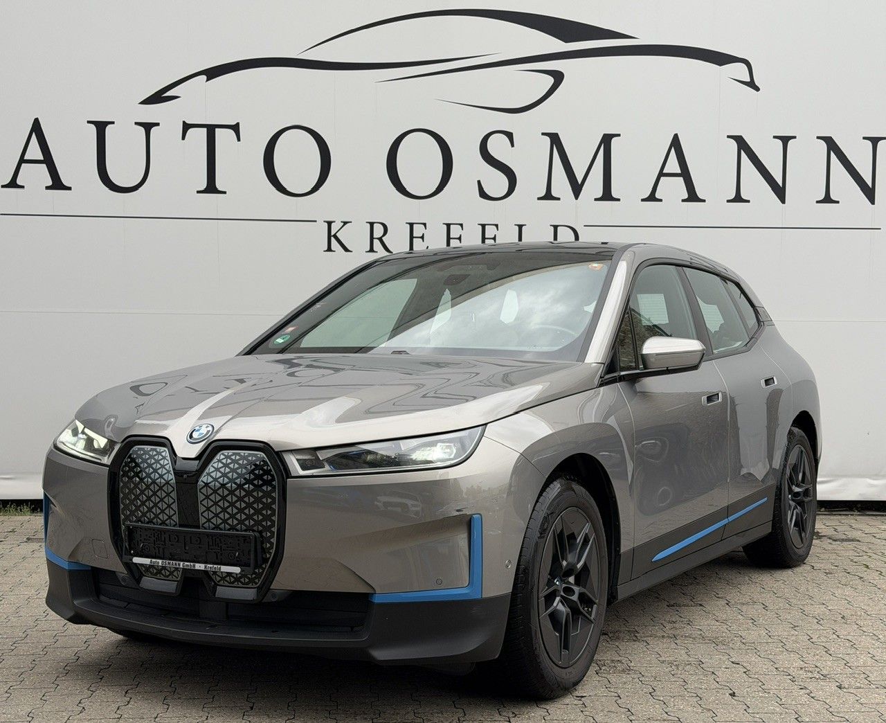 BMW iX xDrive 40 MASSAGE PANO LASER HUD foto 1