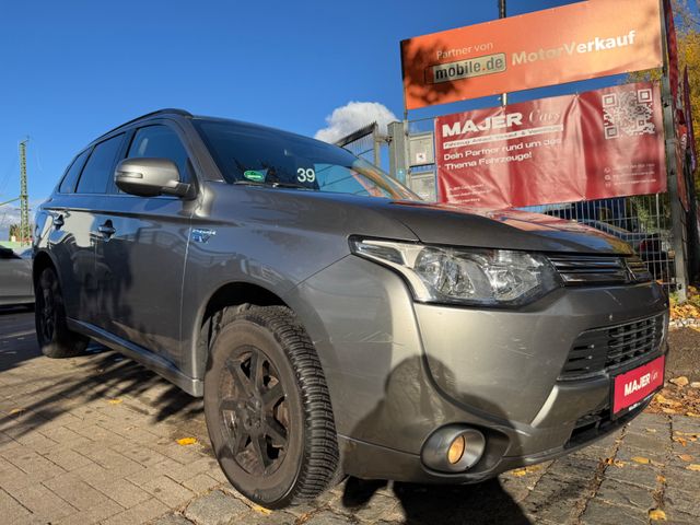Mitsubishi Outlander PHEV Intense 4WD*KEYLESS*KAMERA