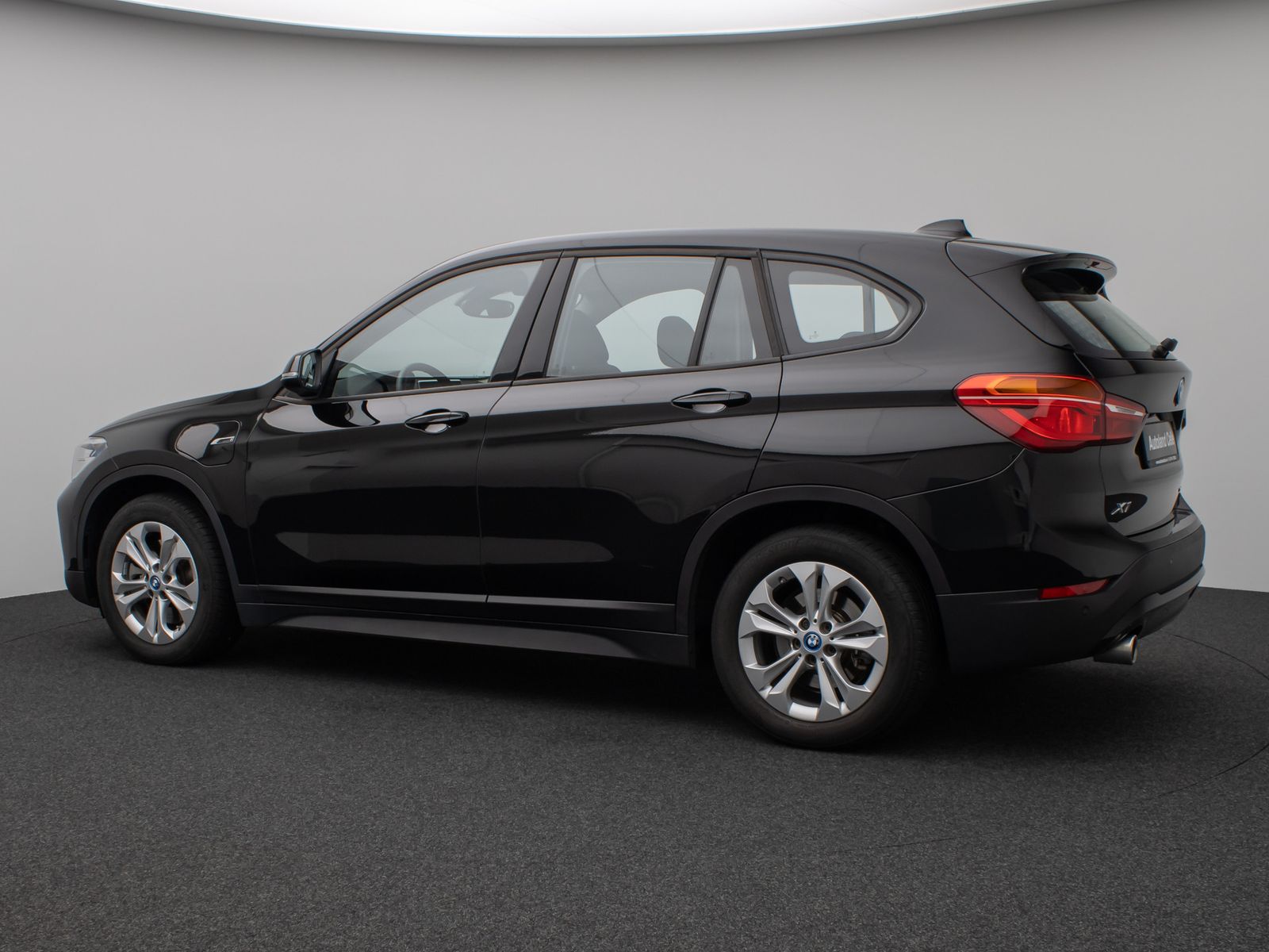 Fahrzeugabbildung BMW X1 xD25e Parkassist DAB Lordos Geschwindigkeitsr