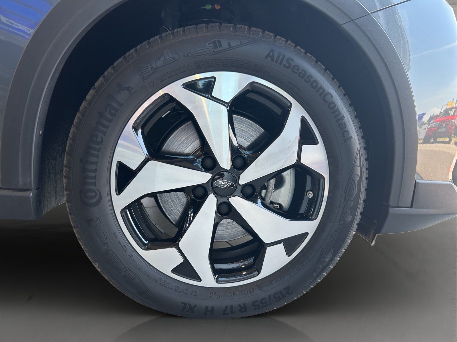 Fahrzeugabbildung Ford Tourneo Connect Active 122PS Kurz 7 Sitze