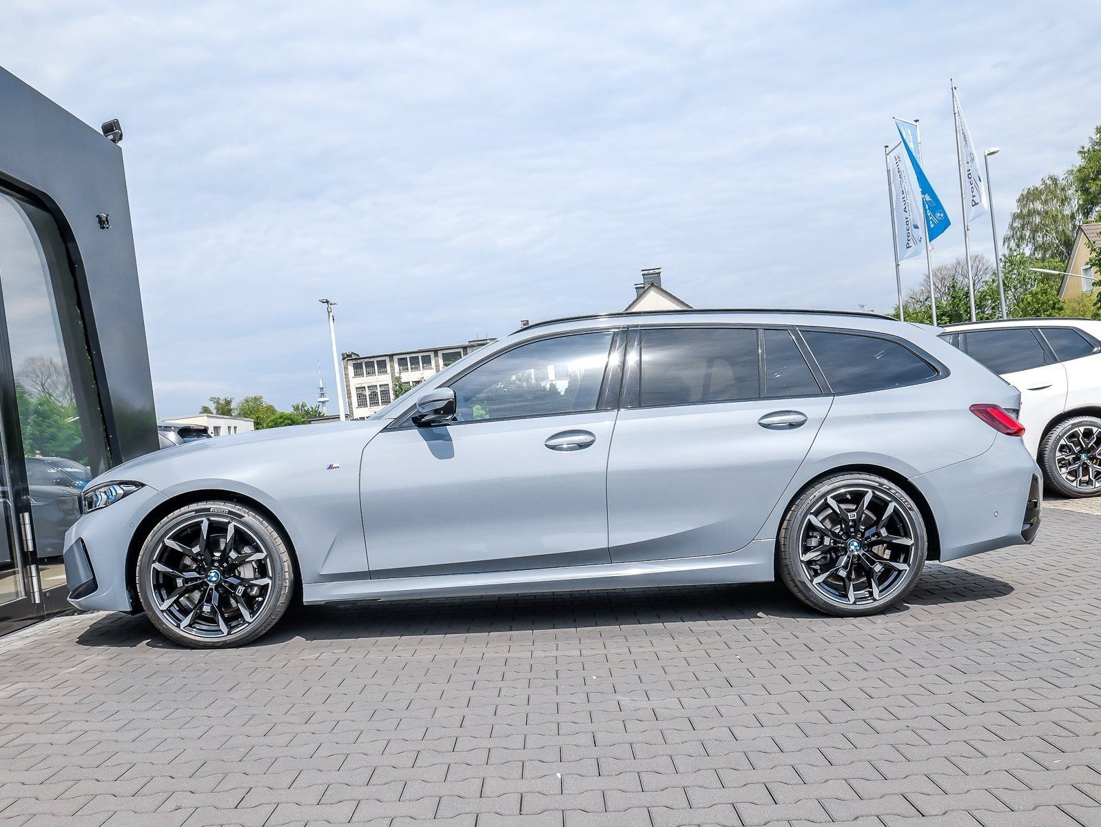 BMW 330 - Bild 9