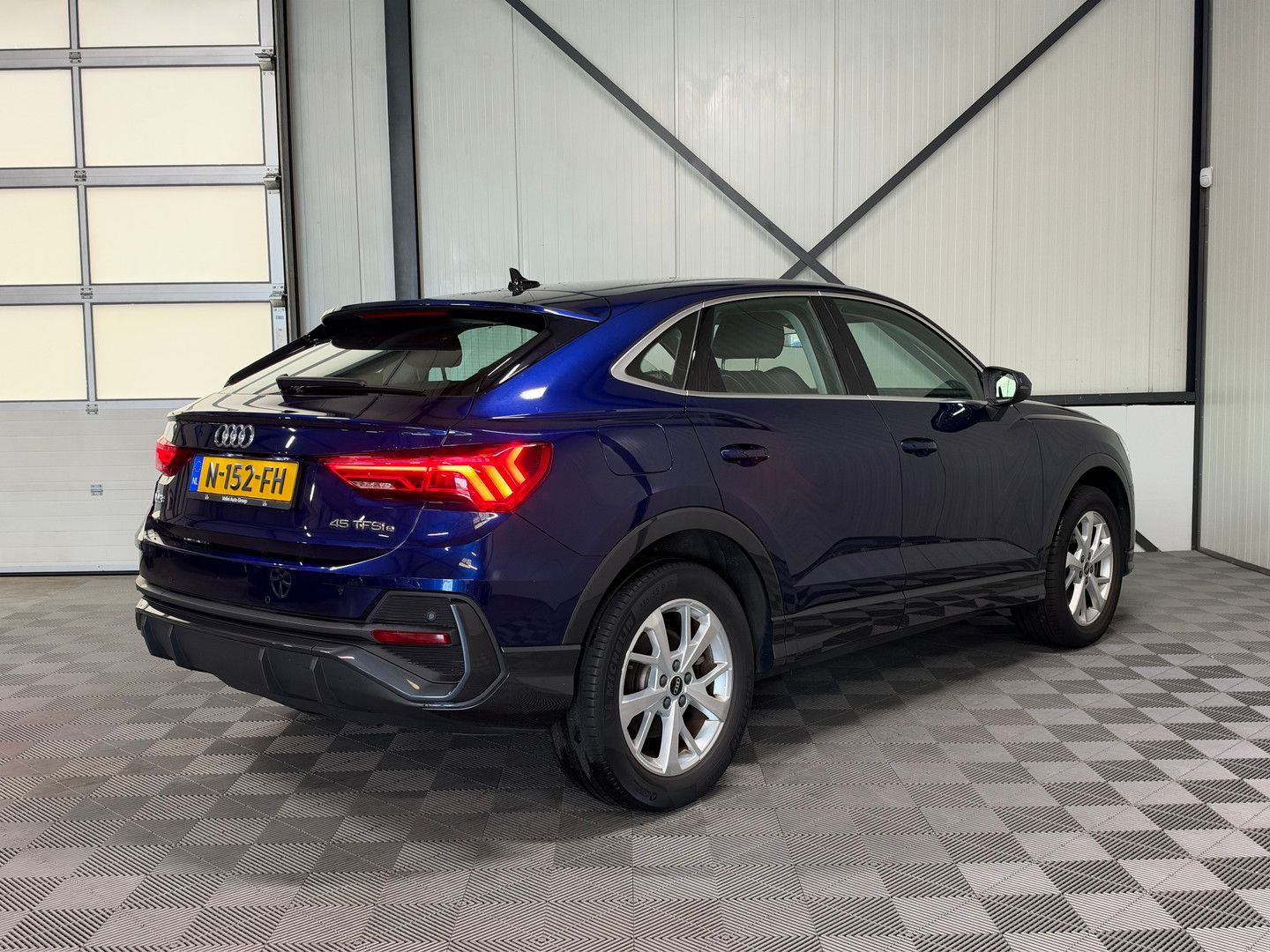 Audi Q3 Sportback 45 TFSI e | Business Edition | Navi imagem 2