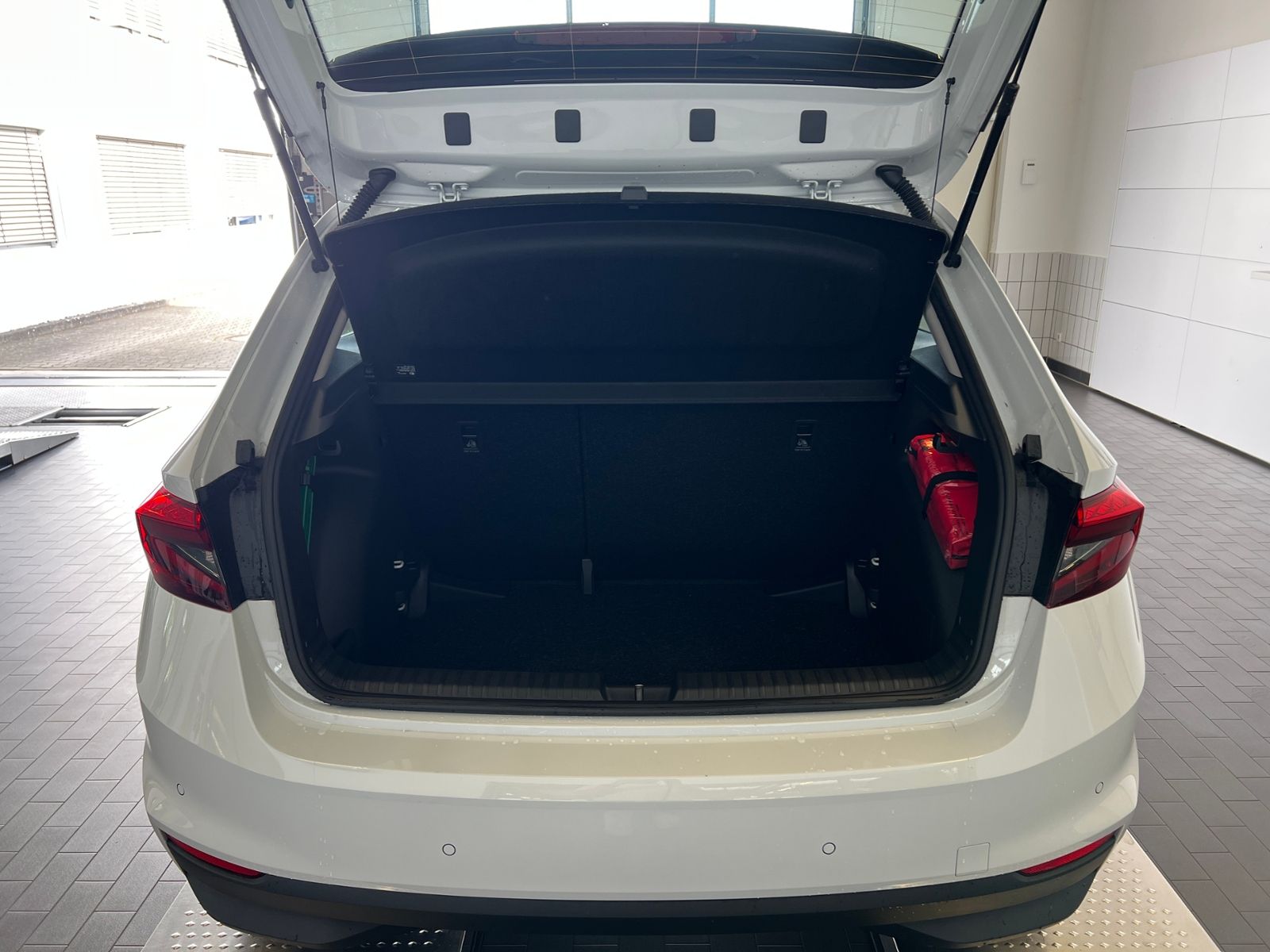 Fahrzeugabbildung SKODA Fabia IV Selection 1.0 MPI *LED, Climatronic, Si