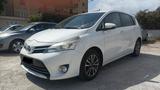 Toyota Verso 1.6 D-4D Style 7 posti - weiße Toyota Verso