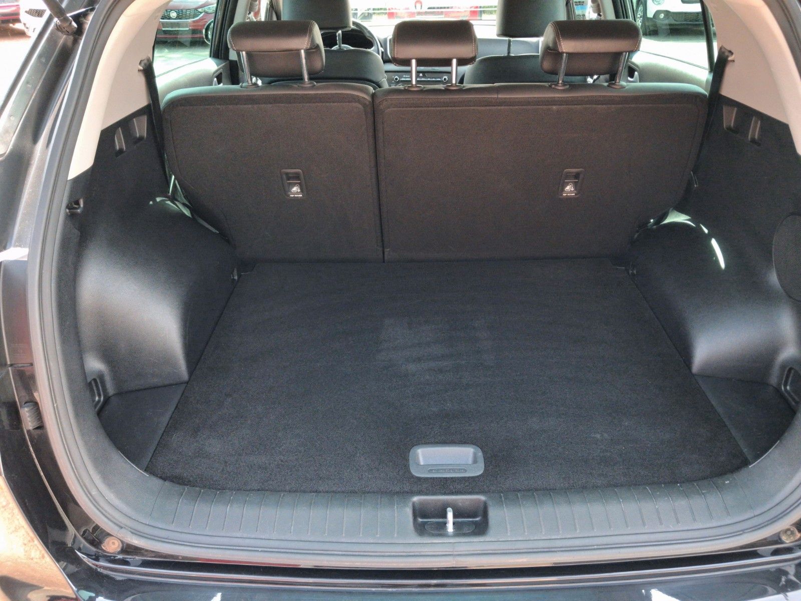 Fahrzeugabbildung Kia Sportage Spirit 2WD AHK JBL NAvi Sitzheizung