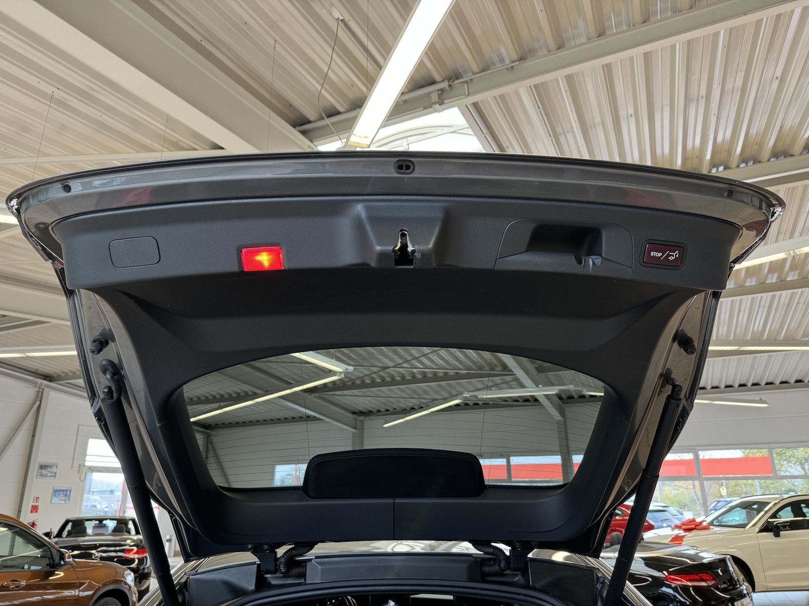 Fahrzeugabbildung Mercedes-Benz GLC 250 Coupe AMG/LED/Distronic/S-Dach/Memo/360°