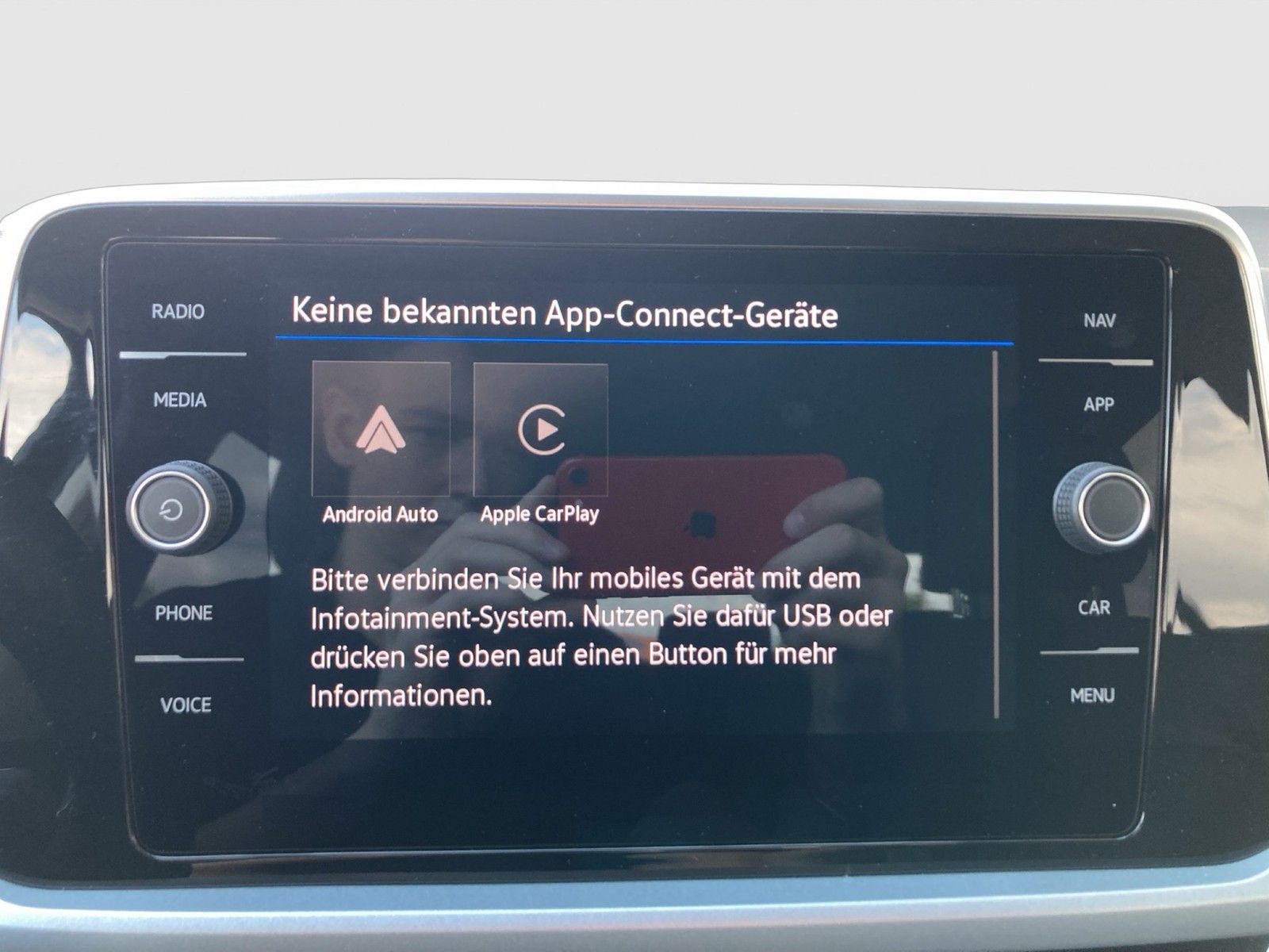 Fahrzeugabbildung Volkswagen T-Roc TSI Goal DSG LEDplus Navi AID ACC SHZ Park