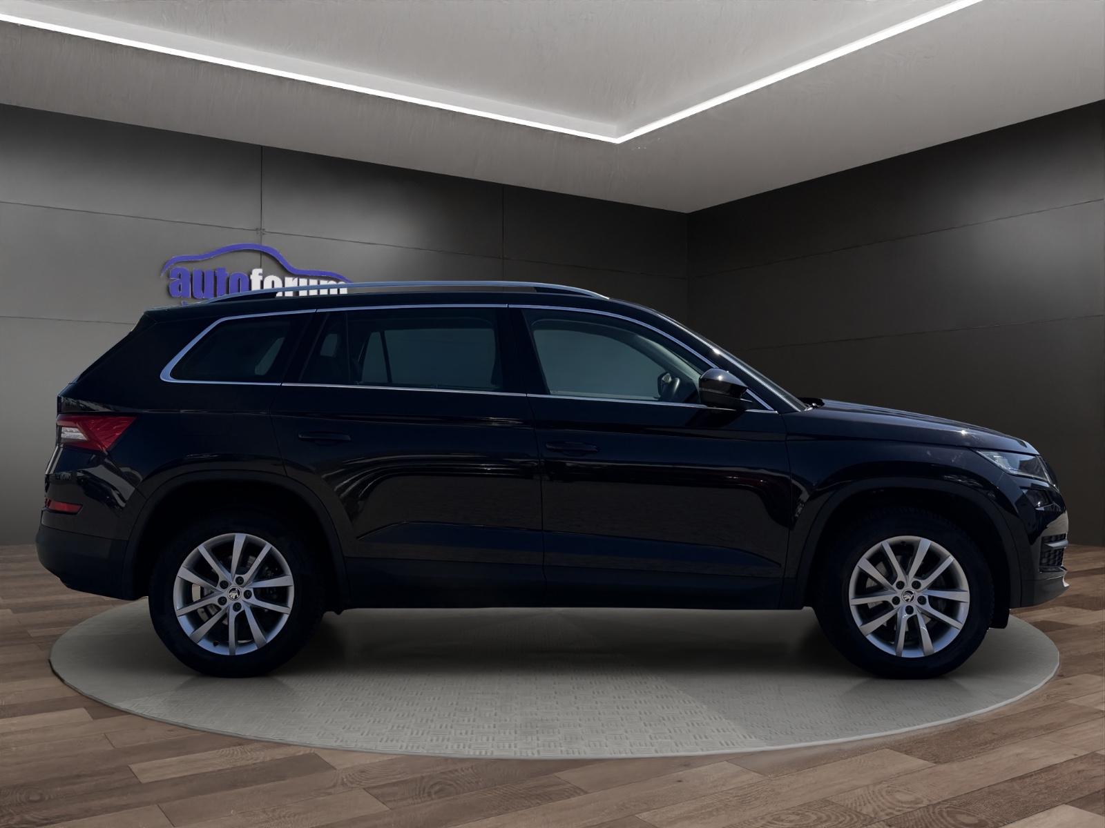 Skoda Kodiaq 7-SITZER°AHK°PANO°LED°NAVI°KAMERA°SHZ