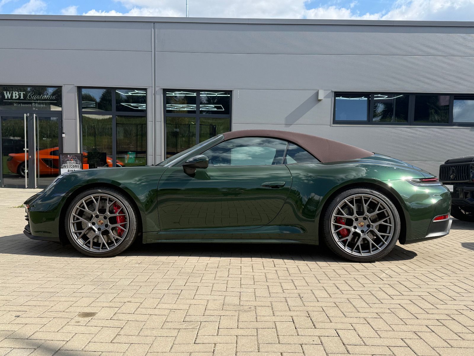 Fahrzeugabbildung Porsche 992.2/911 Carrera S Cabrio-BOSE-14Wege-LED