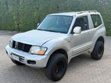 Mitsubishi Pajero 3.2 16V DI-D 3p. GLX - Mitsubishi Pajero Glx mit Diesel-Antrieb