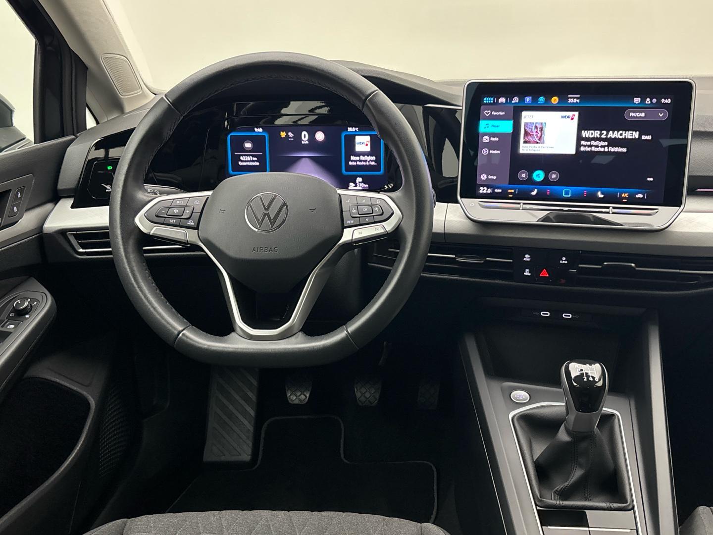 Volkswagen Golf VIII Life 1.5 TSI CarPlay LED ACC App-Con., миниатюра 8