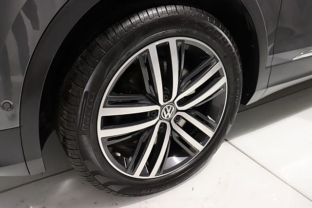 Tiguan Highline 2.0 TDI DSG 4M AHK LED NAVI KAME