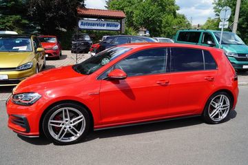 Volkswagen Golf - 2