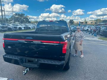 Ford F150 Lightning Lariat gr. Batterie im Vorlauf+20