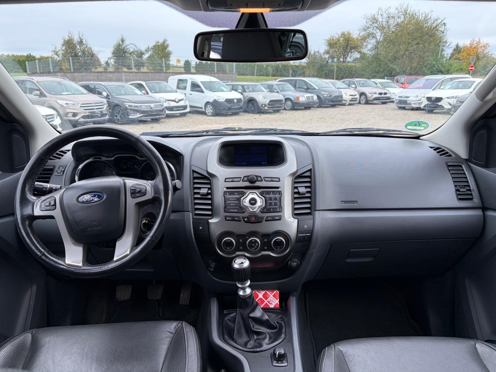 Ford Ranger Limited Double Cab 3.2 TDCi 5 cyl. 200 ch BVM 4x4 / 125 217 km / Cuir / GPS / Caméra / Attelage 3,35 t