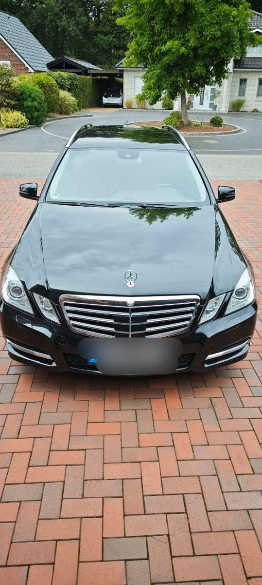 Mercedes-Benz E 220 CDI T BlueEFFICIENCY Standard