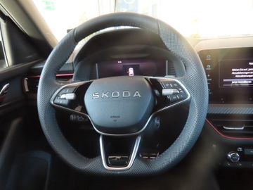 Fotografie 13 des Skoda Kamiq Monte Carlo 1.5 TSi DSG AHK Navi
