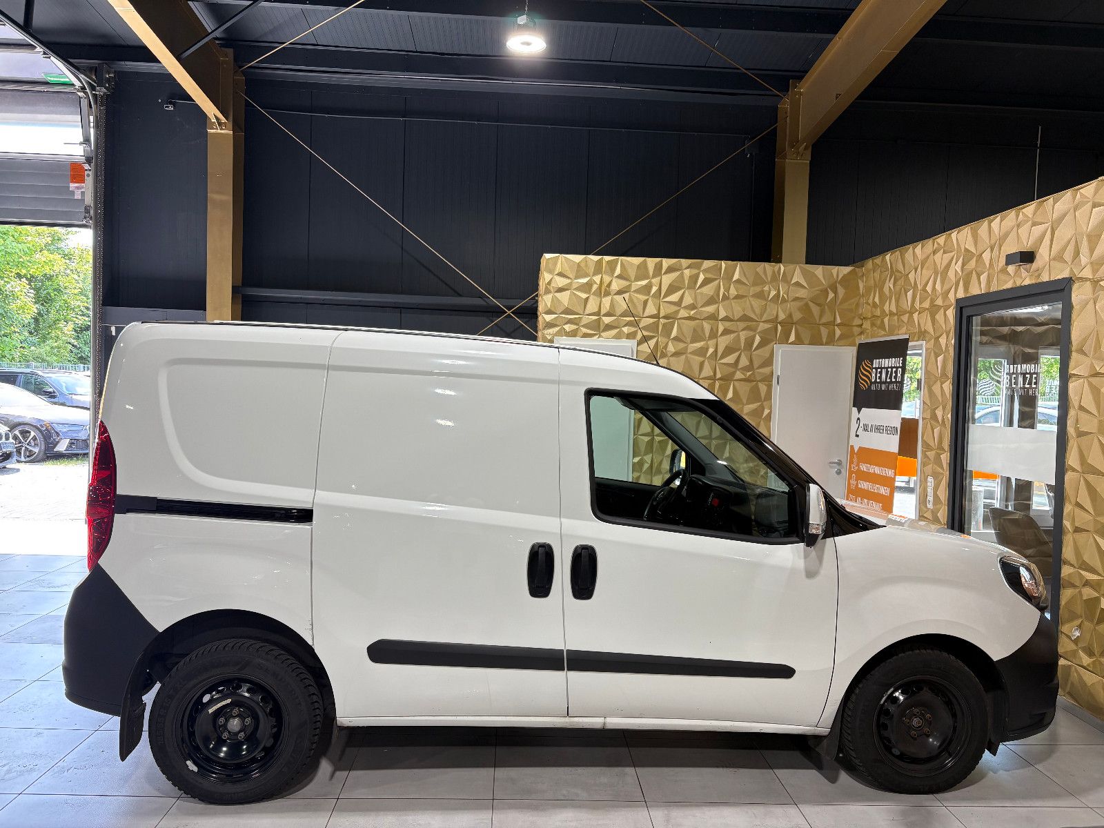 Fahrzeugabbildung Fiat Doblo SX Kasten/3-SITZ/PDC/KLIMA/TEMPOMAT