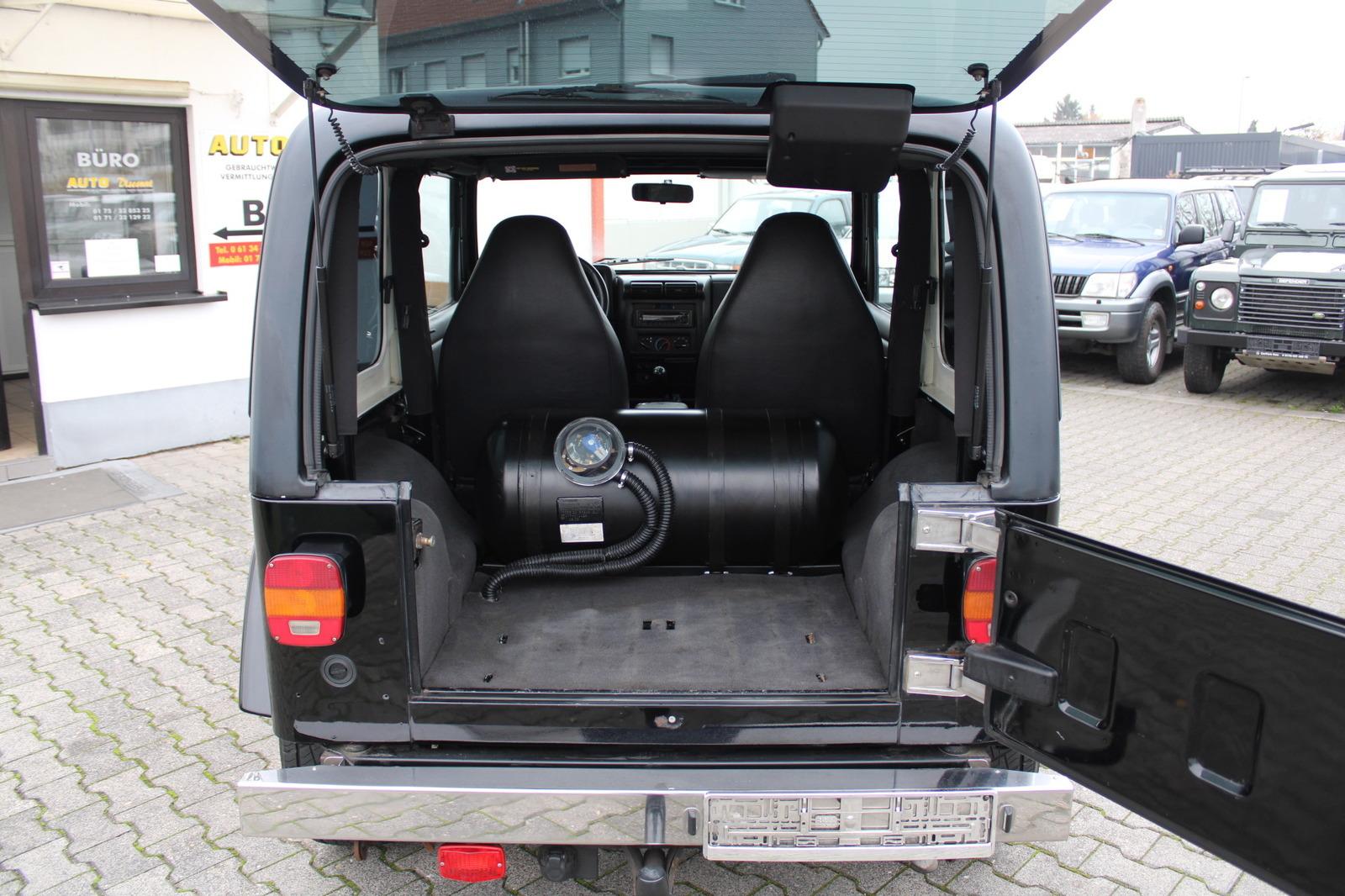 Jeep Wrangler 4.0 Sport | 169 ch | BVM | GPL | Hard-top | Différentiel autobloquant | 8 pneus | CT neuf
