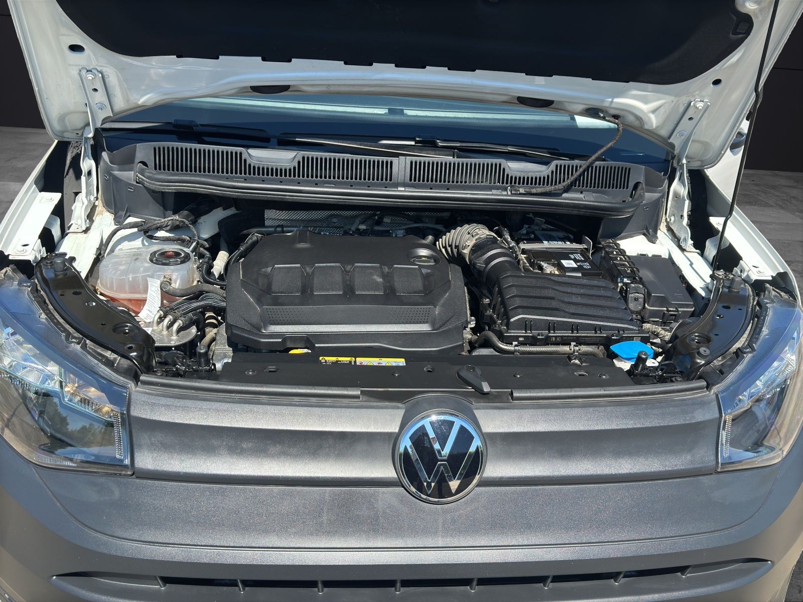 Fahrzeugabbildung Volkswagen Caddy Kasten TDI AHK KLIMA DAB+ Bluetooth