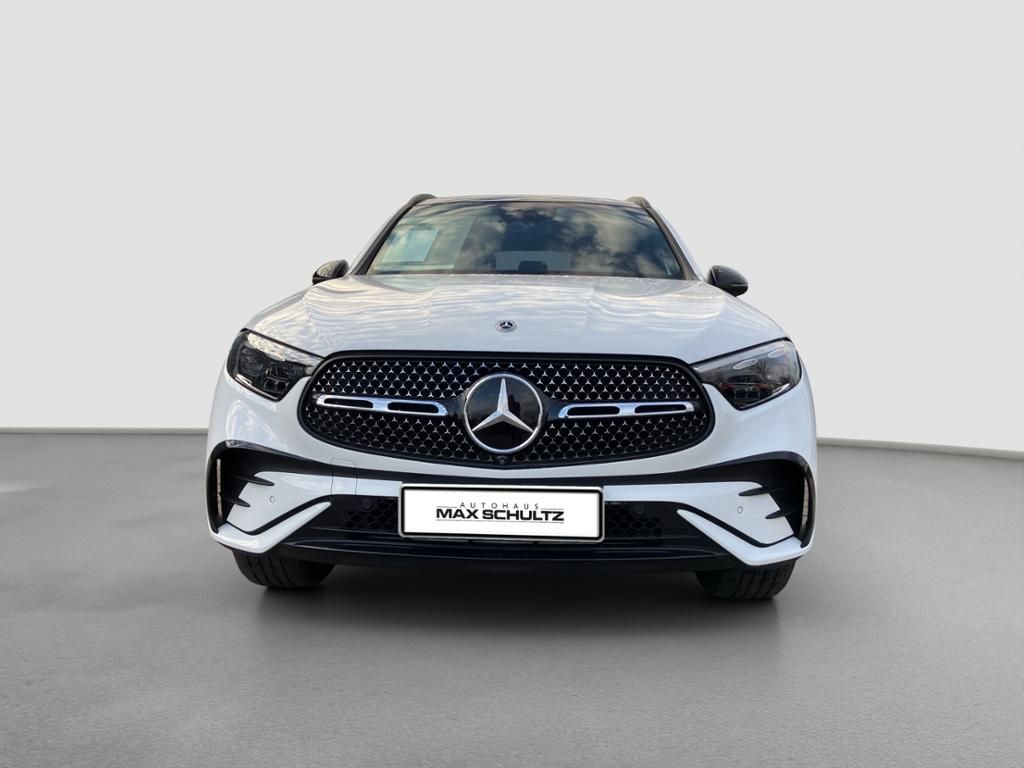 Fahrzeugabbildung Mercedes-Benz GLC 400 e 4M AMG*NIGHT*PSD*AHZV*HUD*DIGI. LIGHT*