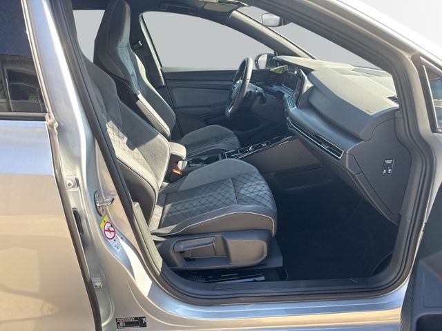 Golf VIII 1.5 eTSI R-LINE DSG Black Style NAVI A