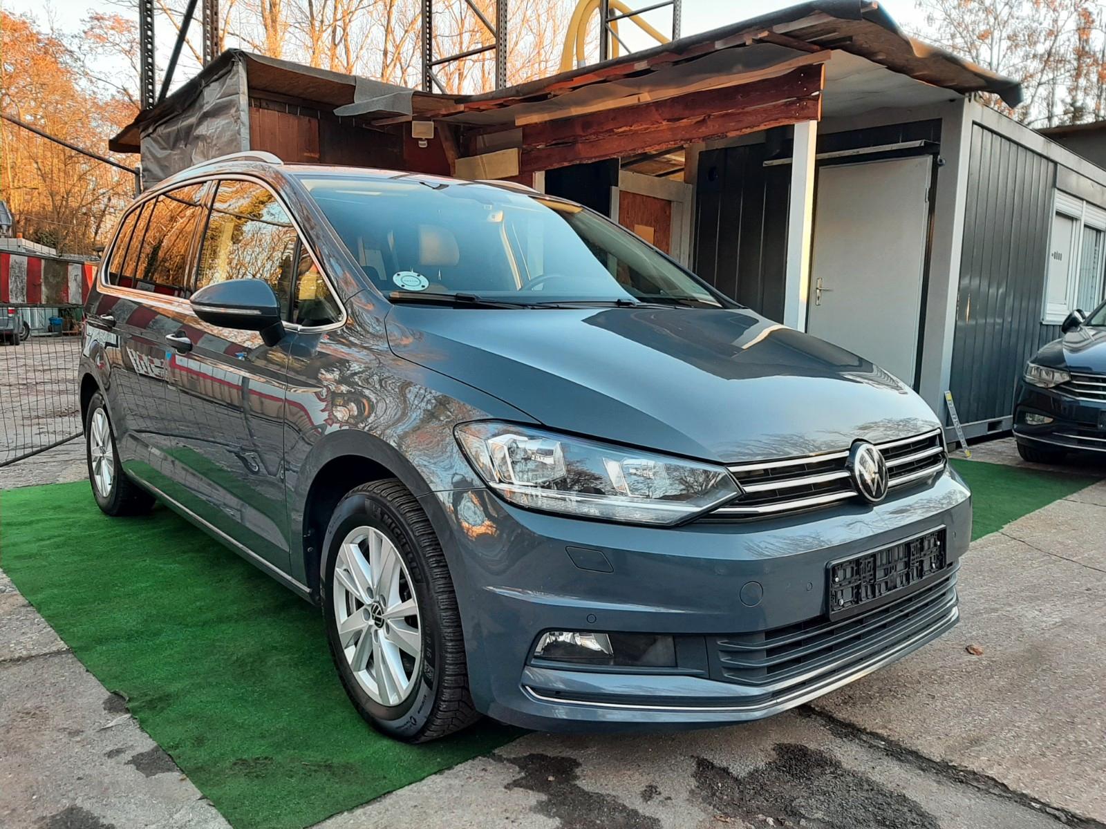 Volkswagen Touran Highline BMT/Start-Stopp Pano