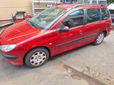Peugeot 206 1.4 Grand Filou 75 mit Klima - Peugeot 206: Rot
