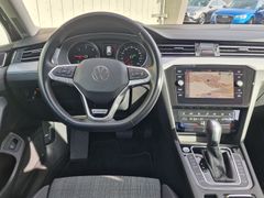 Fahrzeugabbildung Volkswagen Passat Variant Business 4Motion Navi LED ACC RFK