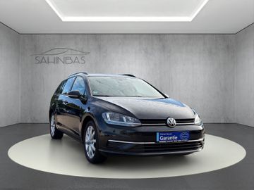 Volkswagen Golf - 1