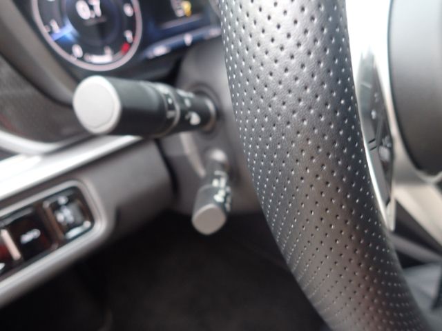 Fahrzeugabbildung DFSK Fengon 7 2.0 GDI 4x4 2,5t AHlast Navi PanoD 7Sit