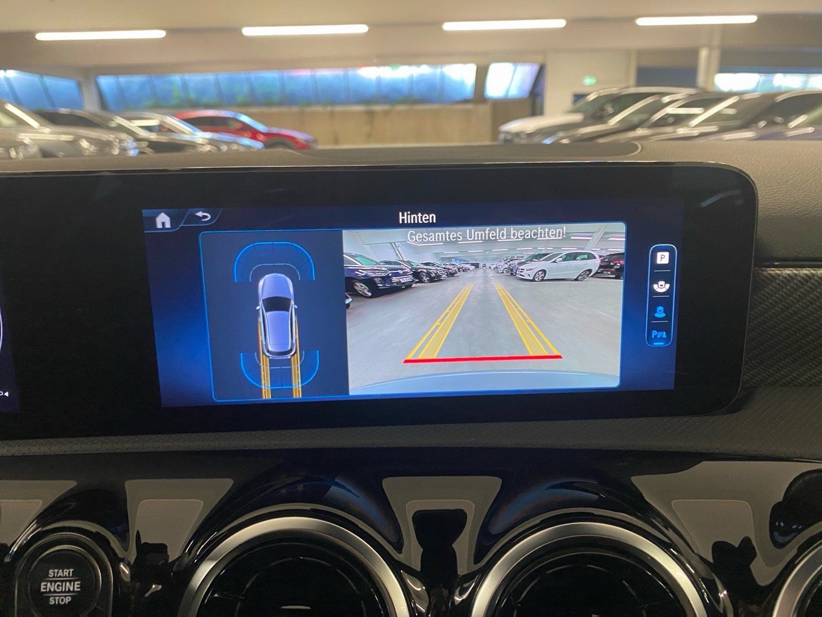 Fahrzeugabbildung Mercedes-Benz A 180 Progressive *LED*Kamera*CarPlay*SHZ*MBUX*