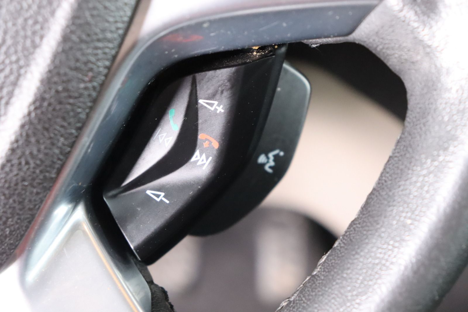 Fahrzeugabbildung Ford Tourneo Custom 2.2 TDCi * 8 Sitzplätze
