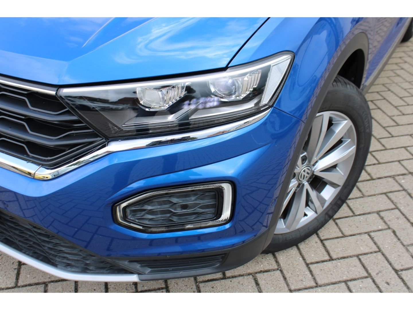 VW T-Roc 1.5 TSI Style 45 DSG ACC LED Pano RFK StHz - Image 31