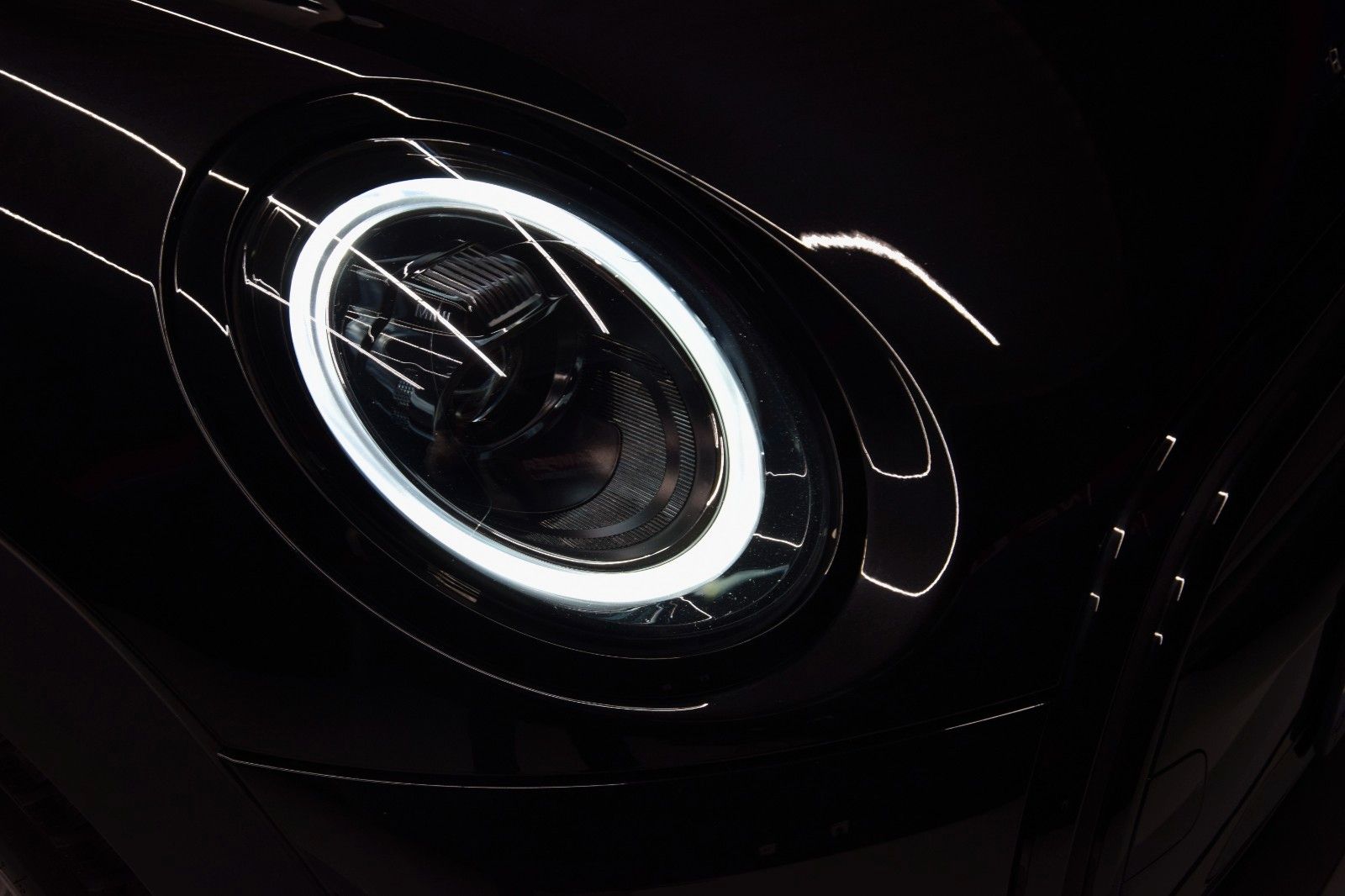 Fahrzeugabbildung MINI Cooper Autom.Mini Yours Trim 5-Tür Premium Extra