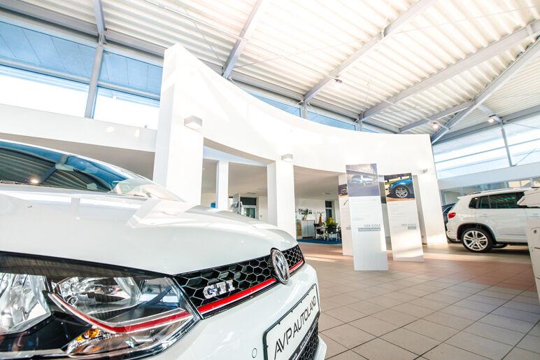 showroom-image-bottom