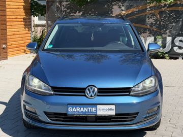 Volkswagen Golf - 8