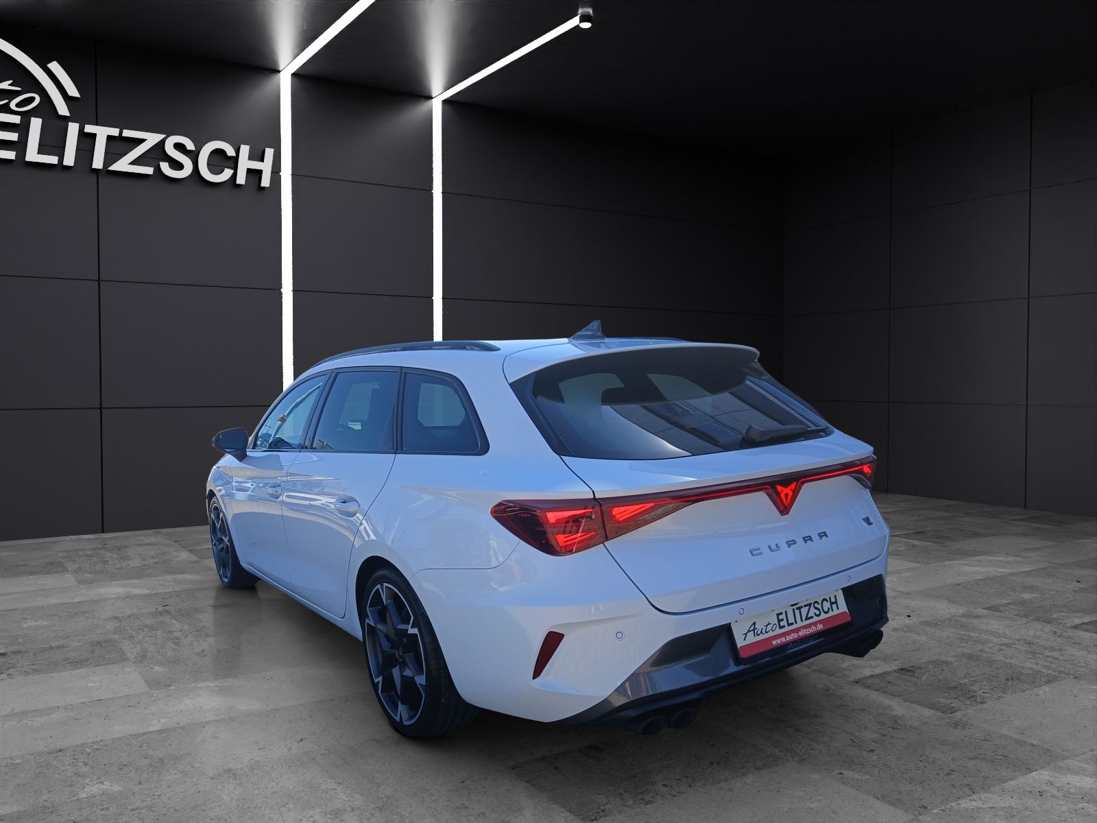 Fahrzeugabbildung CUPRA Leon ST TSI VZ DSG 4Drive LED AHK ACC RFK SH 19"