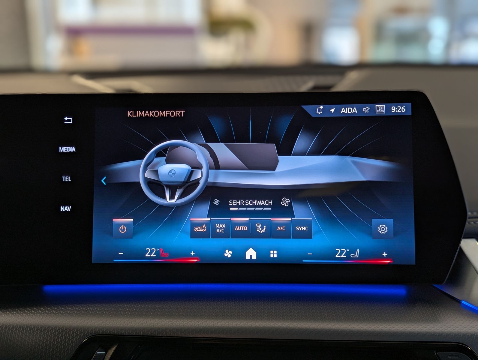 BMW X1 18d sDrive M-Sport Travel-Paket Pano Cam AHK - Image 33