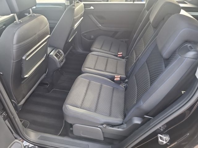 Fahrzeugabbildung Volkswagen Touran 2.0 TDI DSG UNITED 7-SITZER LED NAVI CD-P