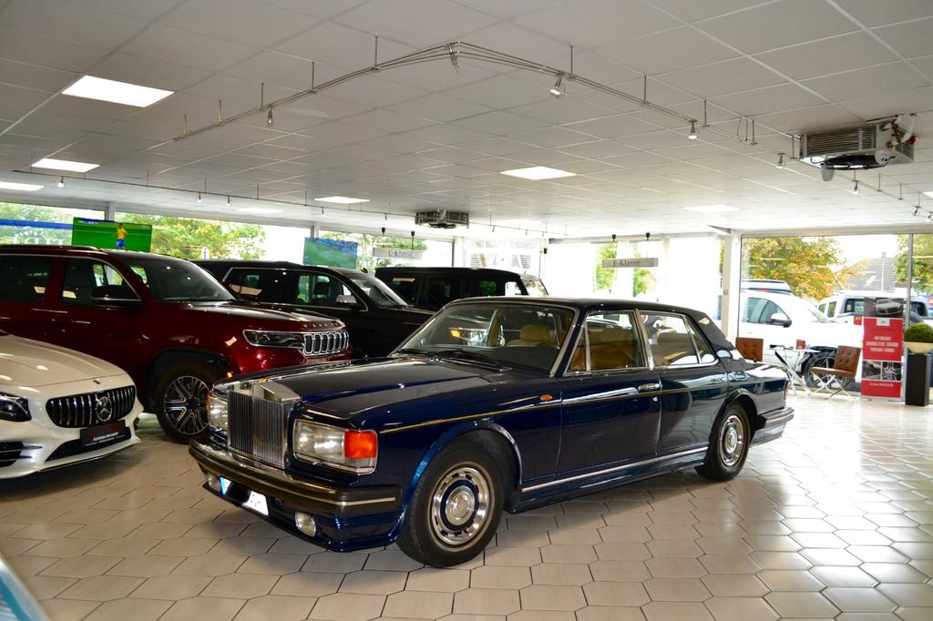 Rolls-Royce Silver Spirit