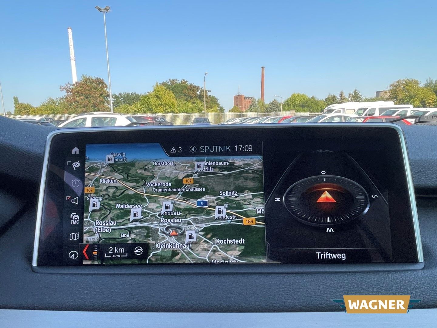 Fahrzeugabbildung BMW X5 xDrive 30 d M-Sport Standheizung Keyless