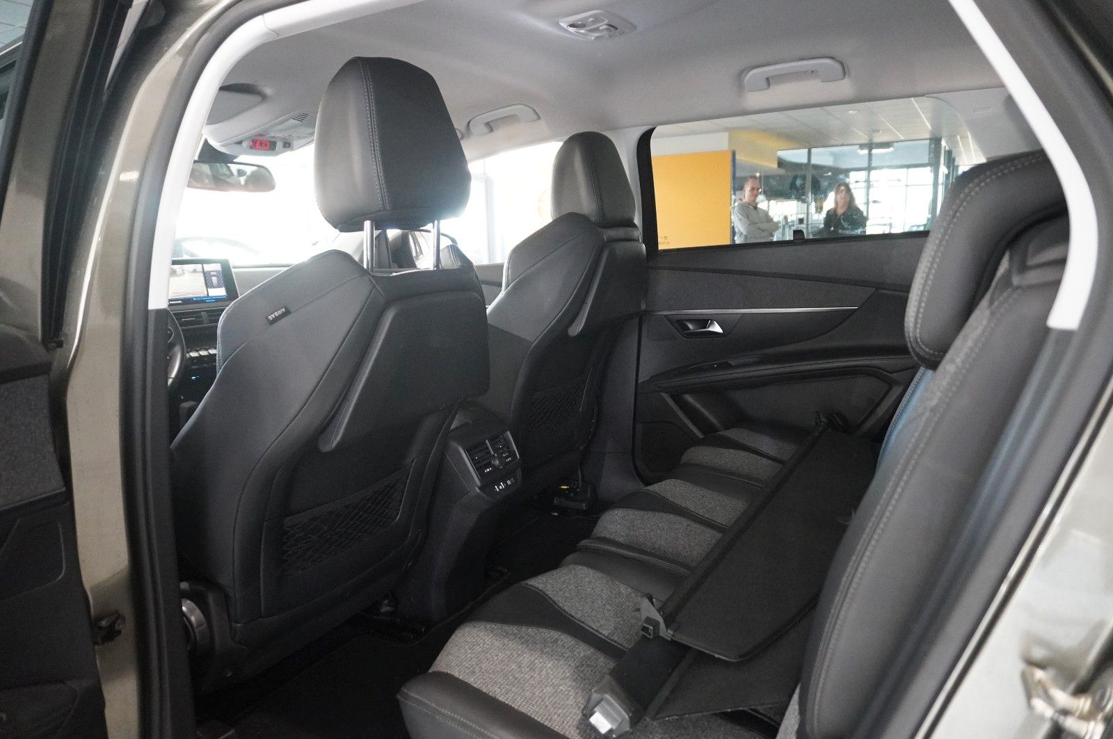Fahrzeugabbildung Peugeot 5008 1.6D ALLURE 7-SITZER NAVI/KAMERA/SHZ/SPORT