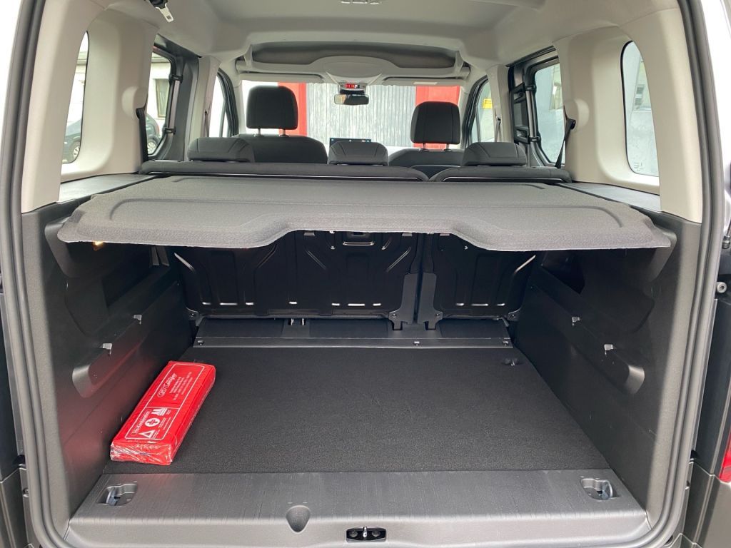 Fahrzeugabbildung Citroën Berlingo M PureTech 110 PLUS