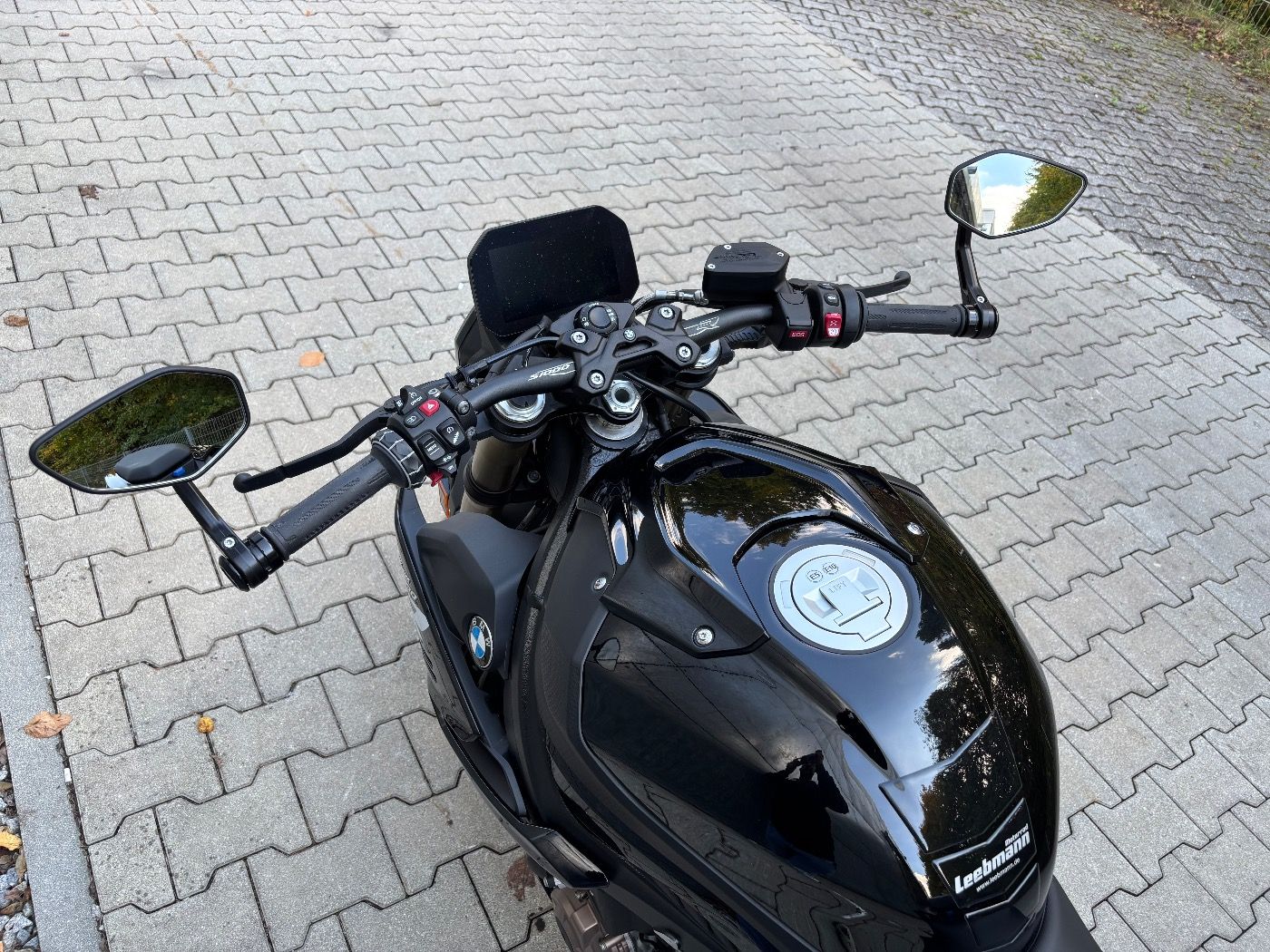 Fahrzeugabbildung BMW S 1000 R Komfortpaket, Dynamikpaket Lenkerendspi