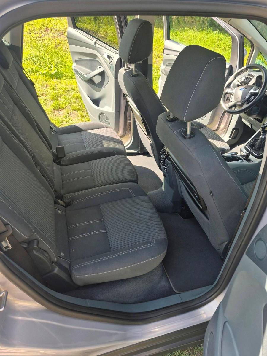 Ford C-MAX 2011 — photo 9